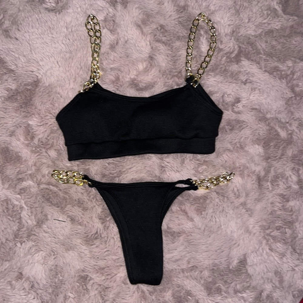 SHEIN black bikini with gold chain straps Small - Picture 1 of 1